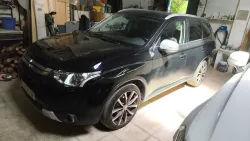 MITSUBISHI Outlander 220DI-D Motion AT 4WD