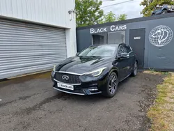 Infiniti Q30