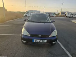Ford Focus Cinco portas