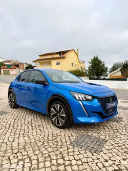 Peugeot e-208 GT