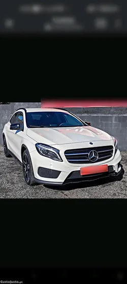 Mercedes-Benz GLA 200 AMG LINE