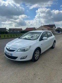 Opel Astra 1.3 CDTI 95ch POUR MARCHAND ⚠️ Roulement boîte de vitesse à prévoir