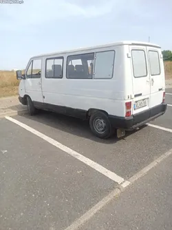 Renault Trafic 2.5D 9 lugares