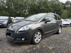 PEUGEOT 5008 1.6 E-HDI115 FAP allure PACK BMP6 7PL 2013 Première main