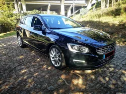 Volvo V60 2.0 D4 181CV MOMENTUM GEARTRONIC - FULL EXTRAS - C/ GARANTIA - COMO NOVA - "Preço Imbatível"