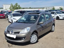 RENAULT Clio III Estate 1.2 i TCE 101 cv