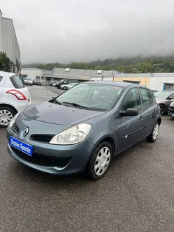 Renault Clio 3 1.2i – 115 300 km – Dépôt vente