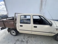 Toyota Hilux 4x2