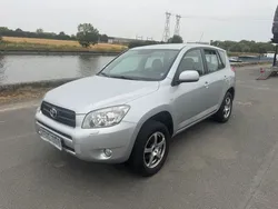 Toyota rav 4 2,0 uniquement export