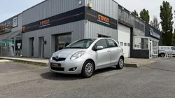 TOYOTA YARIS 1.4 90 CHV - CLIMATISATION AUTO - 2ÈME MAIN - RADIO/AUX - BLUETOOH TEL - RIEN À PRÉVOIr -