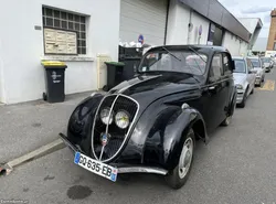 Peugeot 202 Sedan