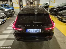 Volvo V60 2.0 B4 Momentum Core Geartronic