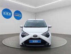 Toyota Aygo 1.0 VVT I72 X PLAY BVA