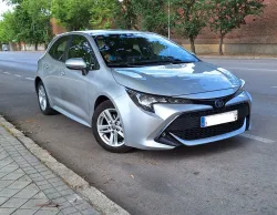 TOYOTA Corolla Sedán 125H Active Tech