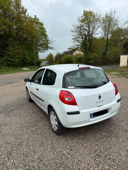 Clio 3 société