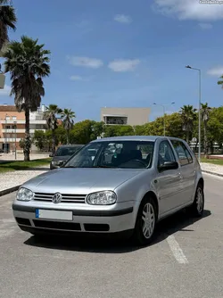 VW Golf 1.9 TDI 101cv Automático ATD