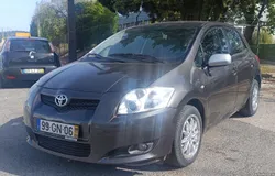 Toyota Auris D4D em excelente estado geral