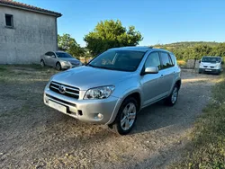 TOYOTA RAV 4 III 2.2 D-4D 4x4 (136Ch)