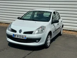 RENAULT Clio 3 1.5 dCi 70 ch Garantie 3 Mois