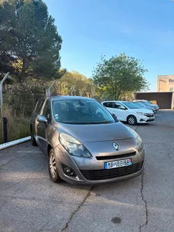 Renault scenic iii 1.5dci 105ch