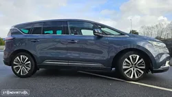 Renault Espace 2.0 dCi Initiale Paris 7L EDC