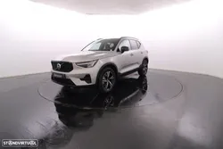 Volvo XC 40 2.0 B3 Plus Dark