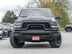 Dodge RAM 1500 Rebel 5.7 V8 HEMI 395 ch Level 2– Toit panoramique – GPS – Différentiel verrouillable – TVA récupérable