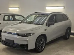 Leapmotor C10 REEV 215ch 28,4 kWh Design MY25