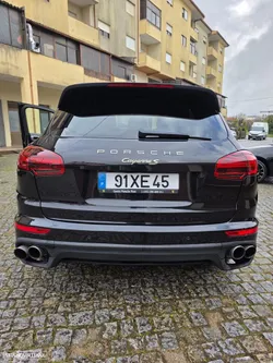 Porsche Cayenne S Hybrid