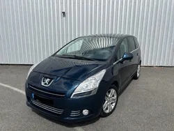 PEUGEOT 5008 1.6 HDi 16V 110CV