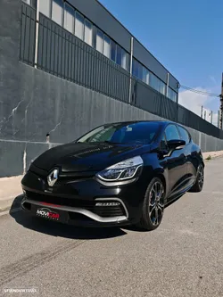 Renault Clio TCe 220 EDC R.S. Trophy