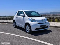 Toyota iQ 1.0 VVT-i