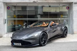 Aston Martin  V8