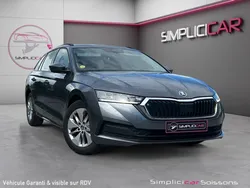 SKODA OCTAVIA COMBI 2.0 TDI AMBITION 116Ch Caméra Recul Volant Chauff Clim Bi zone Garantie Skoda 2027