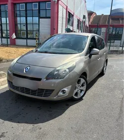 RENAULT GRAND SCÉNIC III LUXE ÉDITION 2.0 DCi 150 BOÎTE AUTO - 2 EME MAIN