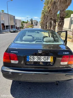 Honda Civic 1.5i LS