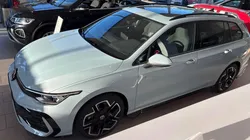 VOLKSWAGEN Golf SW 2.0 TDI 150 DSG7 R-Line