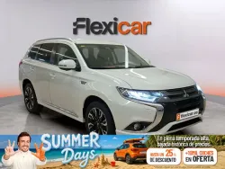 MITSUBISHI Outlander PHEV Kaiteki 4WD