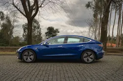 Tesla Model 3 5 portas