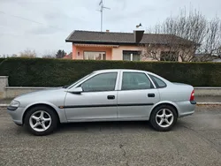Opel vectra 1.6 essence 100ch