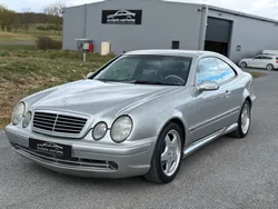 Mercedes-Benz CLK 55 AMG – V8 5.4 367 ch / Intérieur bi-ton cuir / Boiseries / Sièges chauffants / Jantes AMG / Gris / 155 900 km / Très bon état / Garantie 3 mois