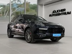 Porsche CAYENNE GTS 4.0 V8 Tiptronic S AWD | Pack Chrono • Toit panoramique • Soft Close • 460ch