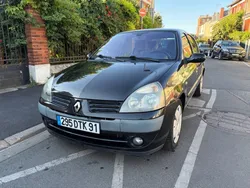 RENAULT CLIO 2 PHASE 2 ESSENCE 1.6i 16V 110CV LUXE PRIVILÈGES PREMIER MAIN