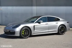 Porsche Panamera 4 E-Hybrid Platinum Edition com PDLS