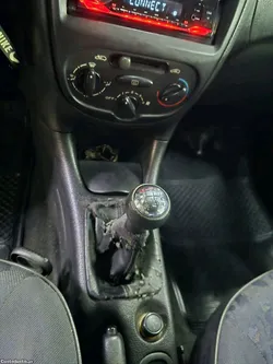 Peugeot 206 comercial