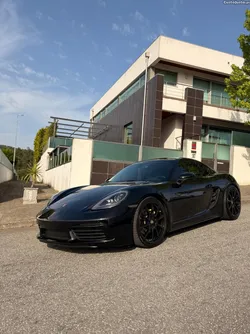 Porsche Cayman 718
