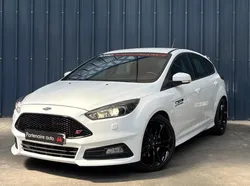 Ford Focus 2.0 ECOBOOST 250 ST - Garantie 1 An - Pack performance - Sièges chauffants - CUIR
