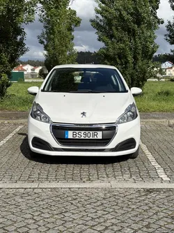 Peugeot 208 1.2 c/ 50.000kms
