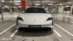 Porsche Taycan Cross Turismo 4