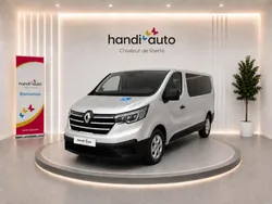 Renault Trafic TPMR occasion récente – 2 fauteuils roulants / 9 places